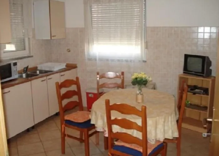 Apartamento Mit Balkon- Fuer Fuenf Personen By Interhome *