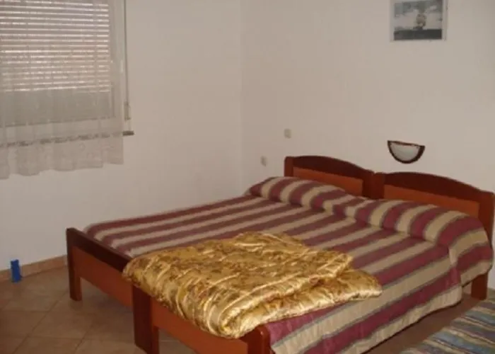 Mit Balkon- Fuer Fuenf Personen By Interhome *