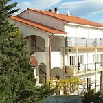 Mit Balkon- Fuer Fuenf Personen By Interhome Appartement Pula