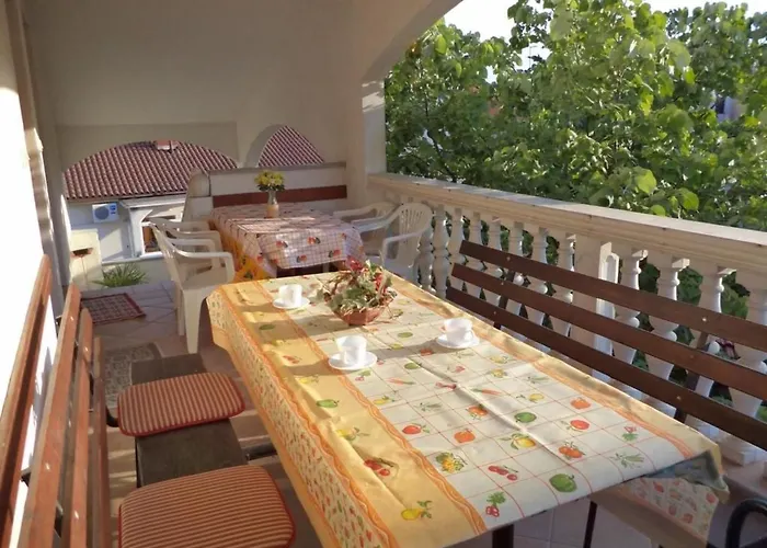 Apartment Mit Balkon- Fuer Fuenf Personen By Interhome