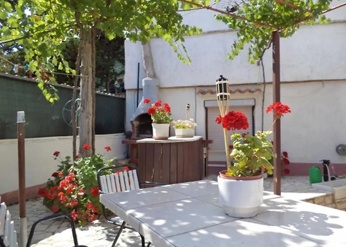 Apartment Mit Balkon- Fuer Fuenf Personen By Interhome *
